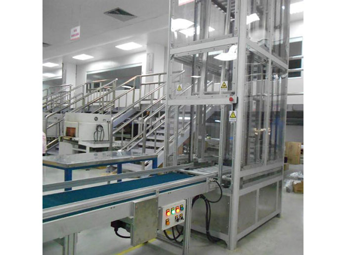 升降機(jī)移栽機(jī)